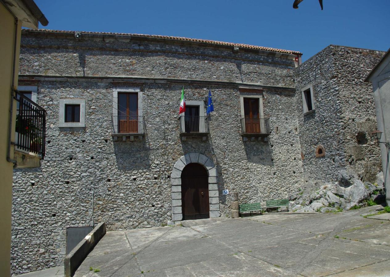 Hotel Le Due Lanterne Aieta Exteriér fotografie
