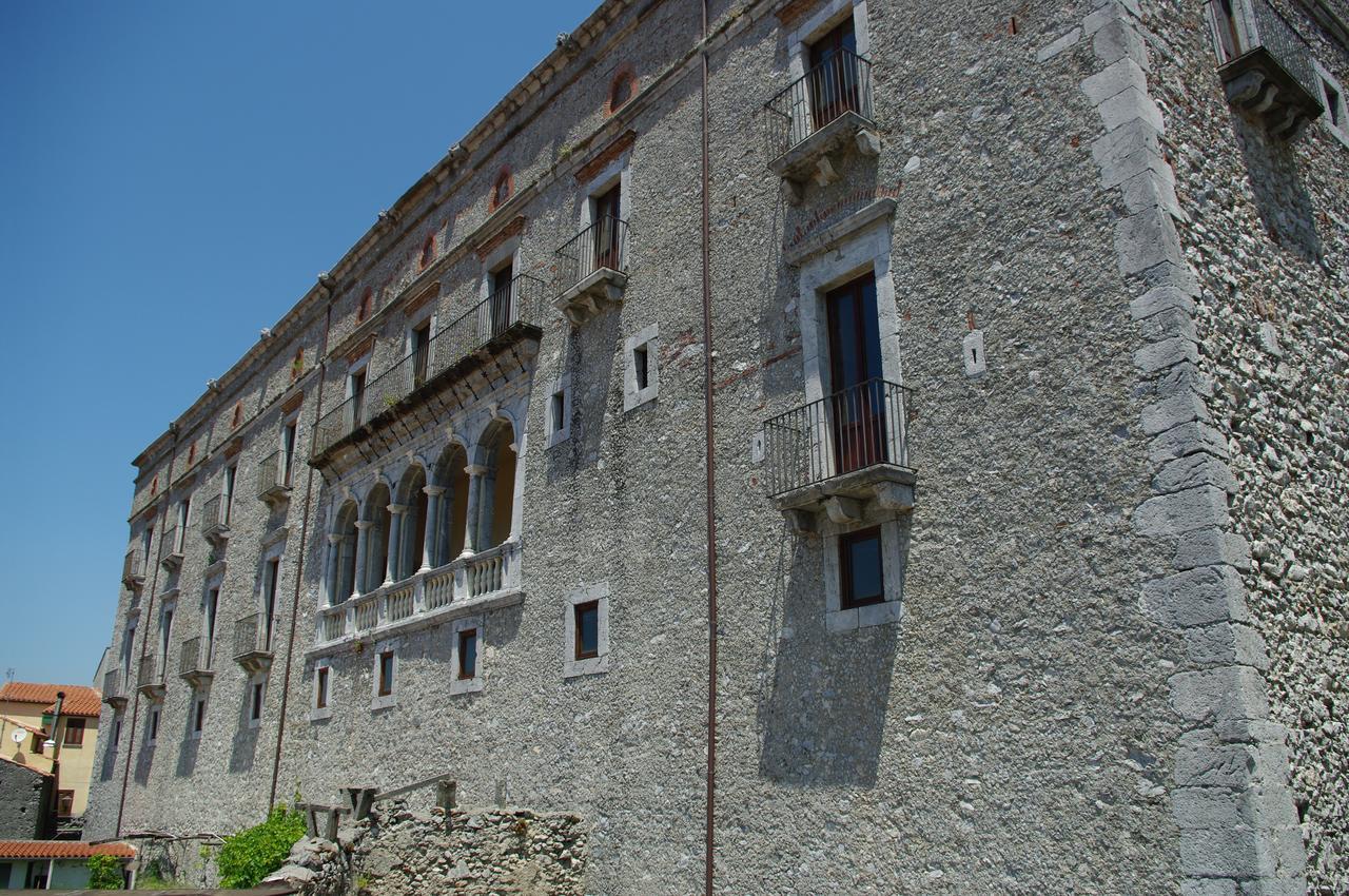 Hotel Le Due Lanterne Aieta Exteriér fotografie