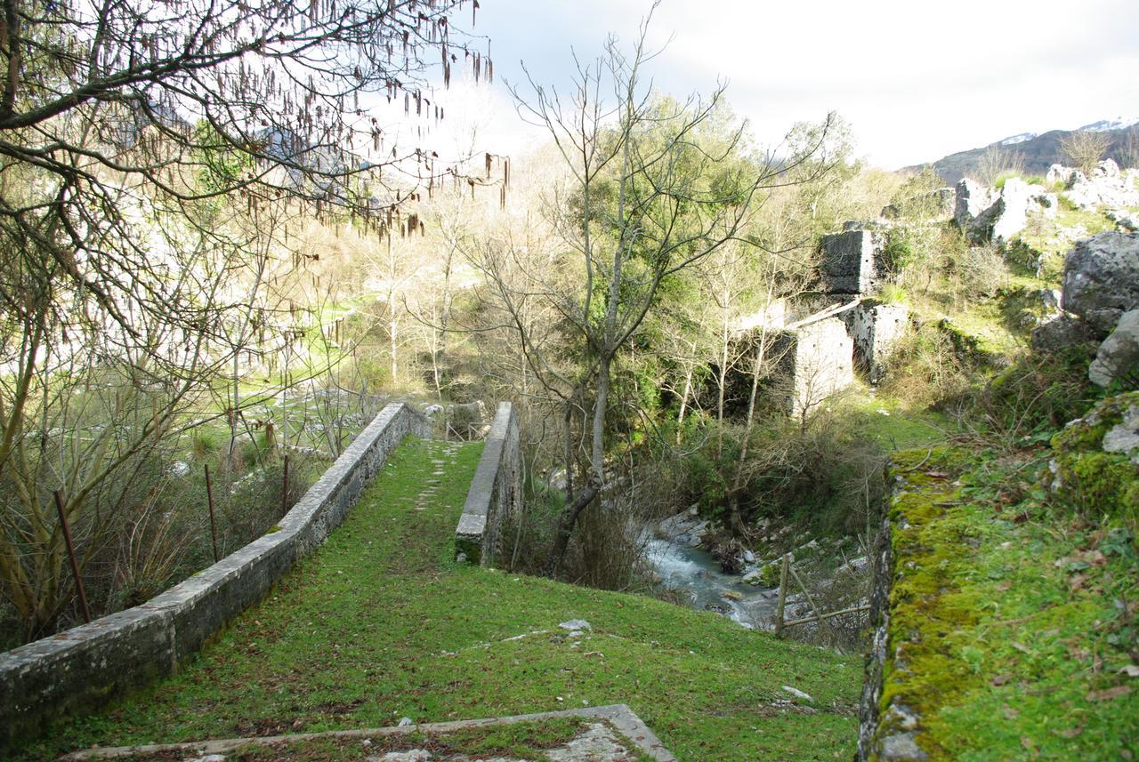 Hotel Le Due Lanterne Aieta Exteriér fotografie